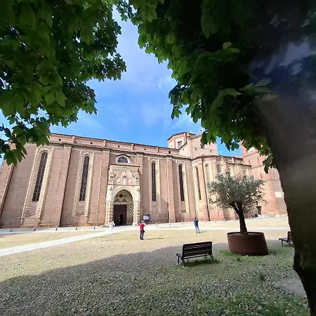 Quasi In Cattedrale, Nel Cuore Storico Di Apartman Asti